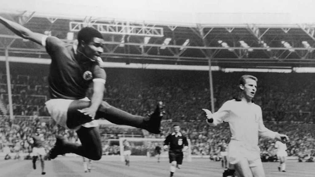 Los 'cracks' que se doctoraron en un Mundial: De Franz Beckenbauer a Lothar Matthaus