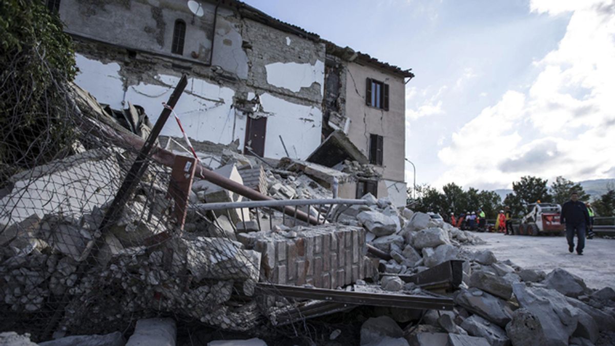 El terremoto de magnitud 6 sorprende a las personas durmiendo