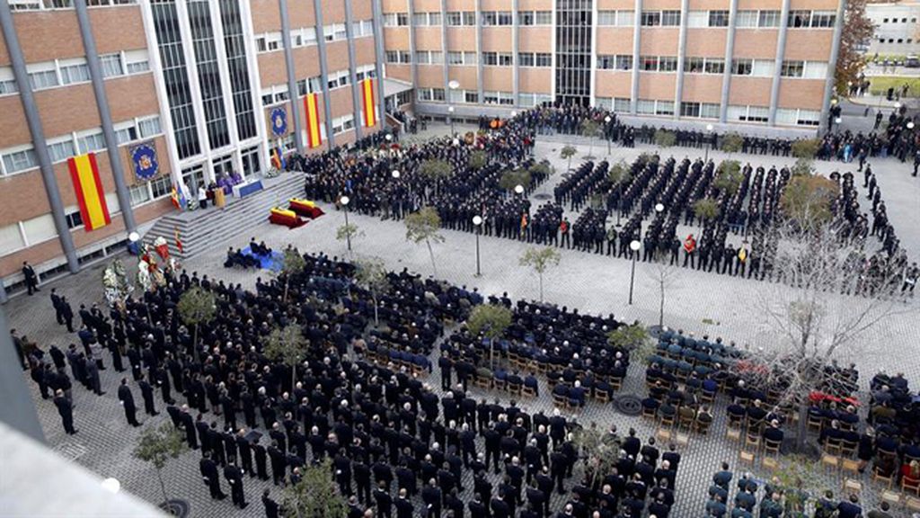 Las imágenes del funeral de Estado por los policías fallecidos en Kabul