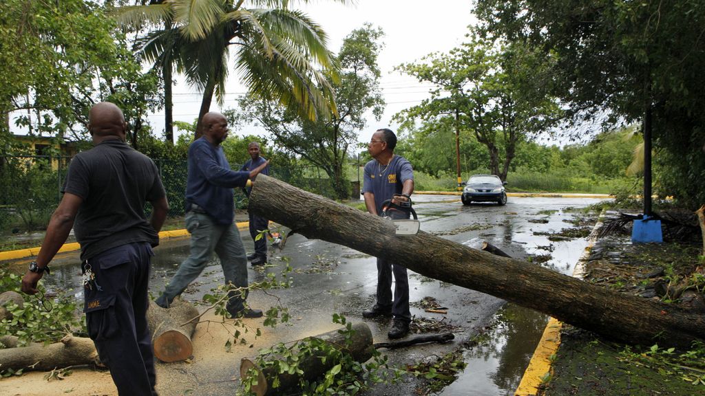 Irene, a su paso por Puerto Rico FOTO: REUTERS