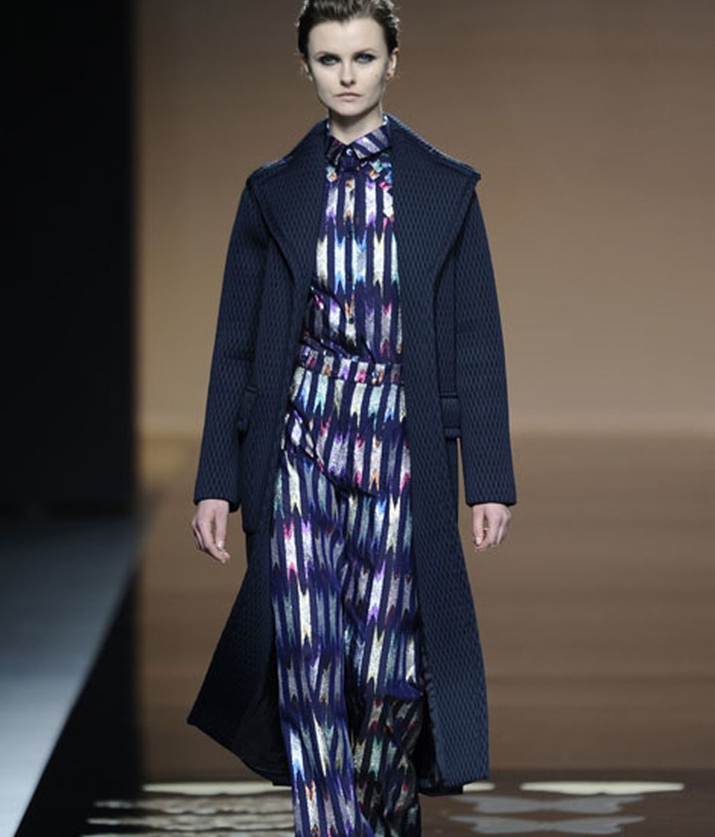 Ailanto: flores y mariposas en otoño