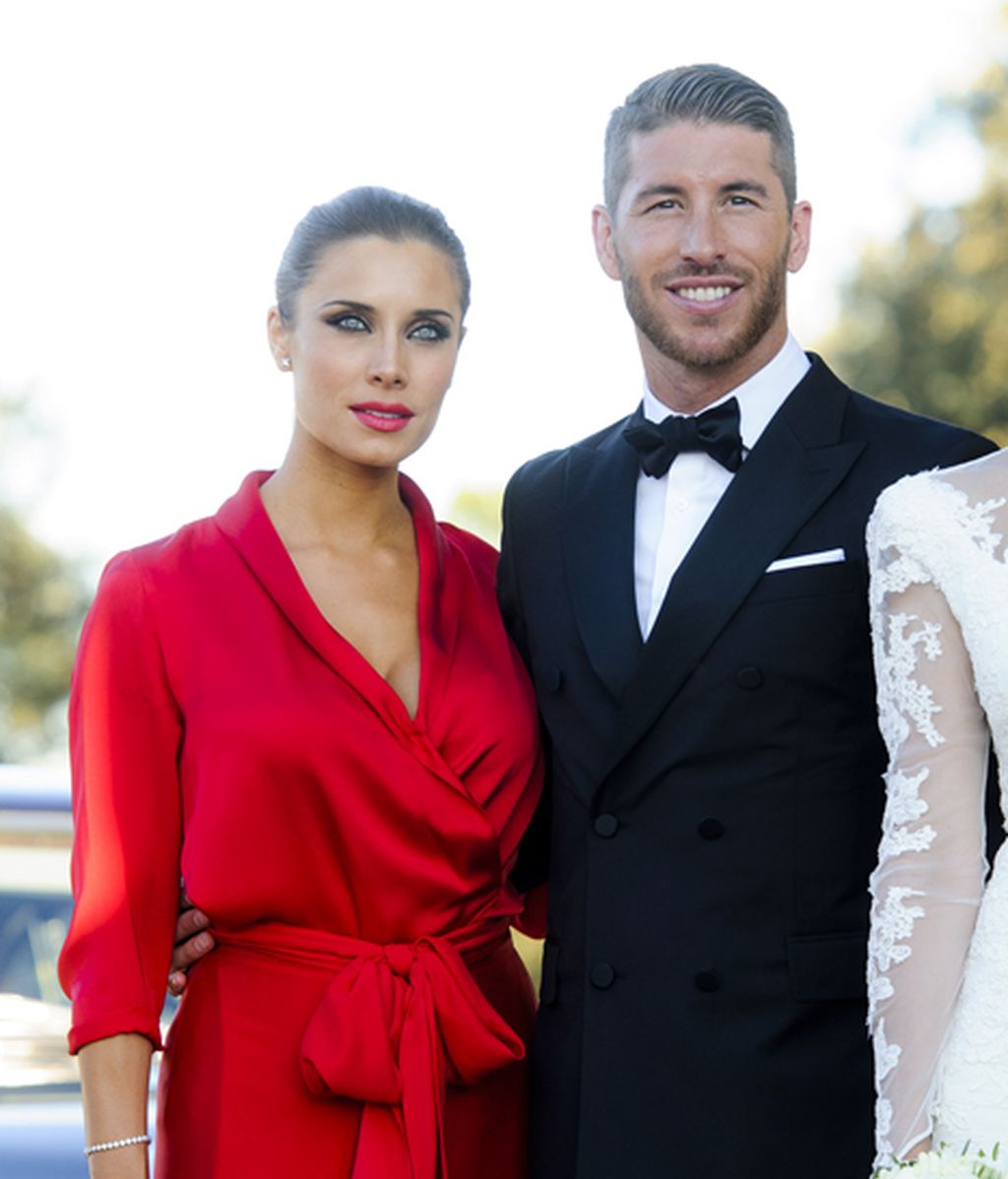 Las fotos de la boda de René, el hermano de Sergio Ramos, y Vania Millán