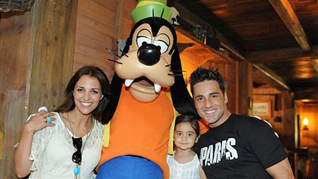 Paula Echevarría y David Bustamante, ¿adictos a Minnie y Mickey?