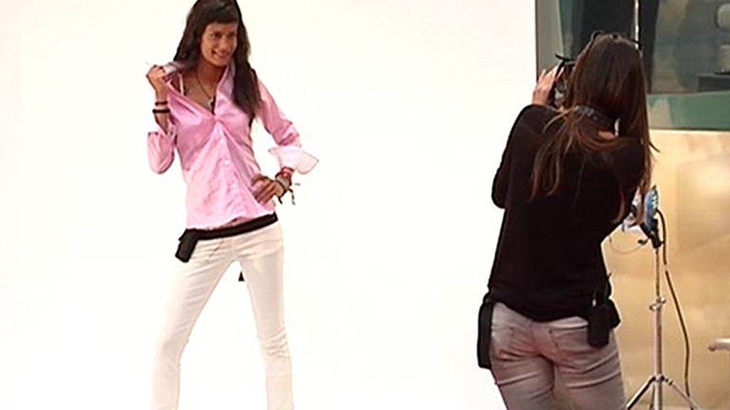 Sonia , la fotógrafa oficial de book de ‘GH catorce’