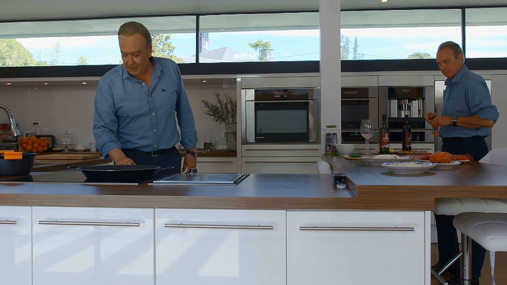 Bertín le enseña su casa a Bertín