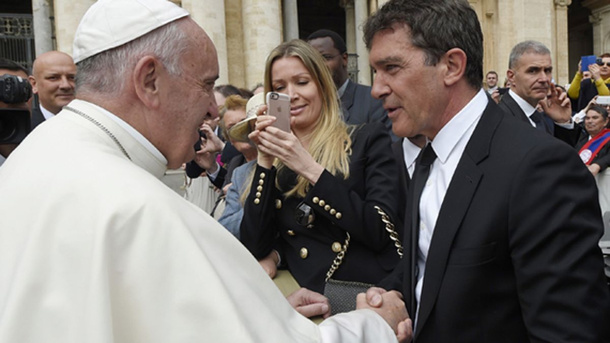 Antonio Banderas acude al Vaticano para saludar al Papa Francisco