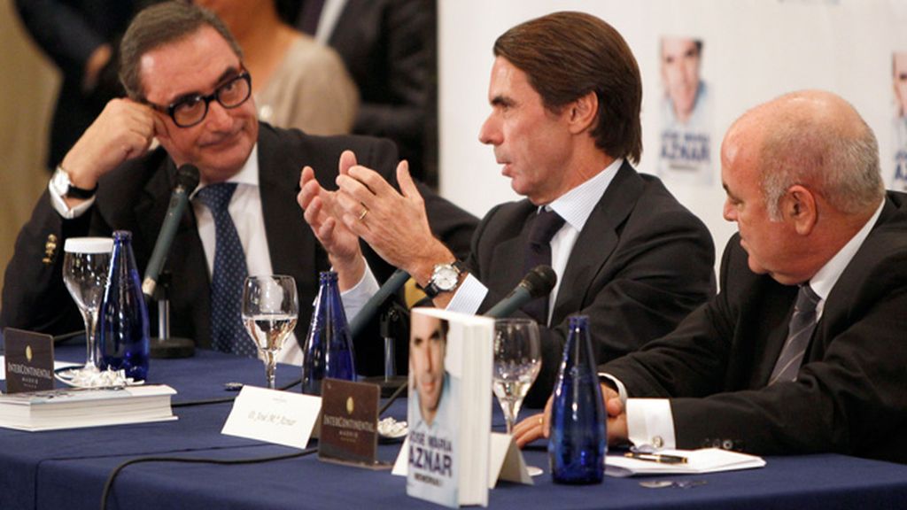 Los 'vips' que quizás no te esperabas en la presentación de las memorias de Aznar