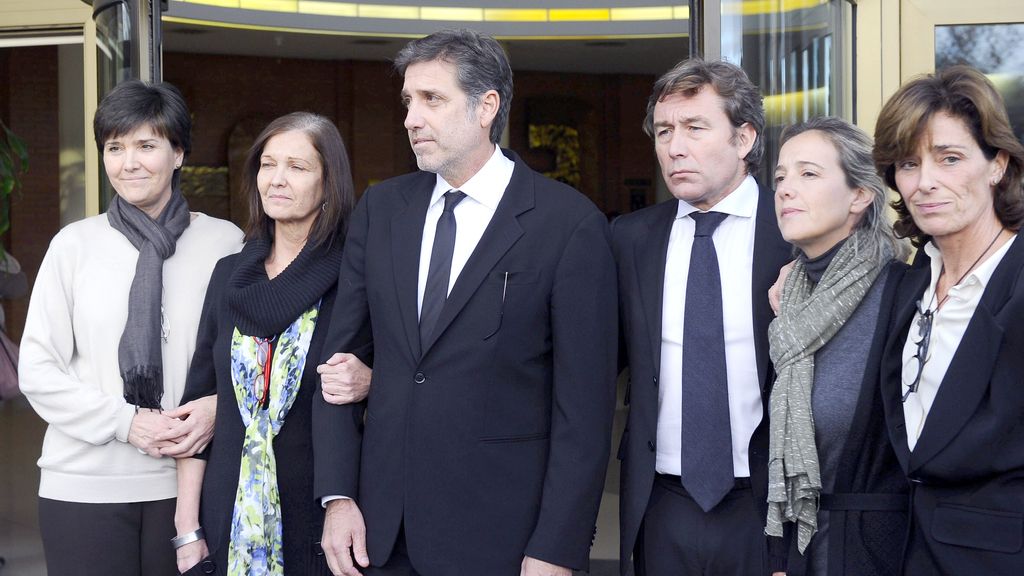 La familia de 'Miliki' le despide en el Tanatorio de la Paz