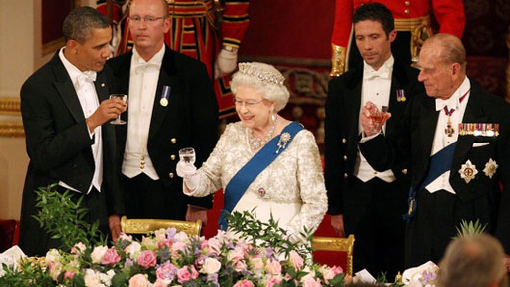 Brindis por las buenas relaciones