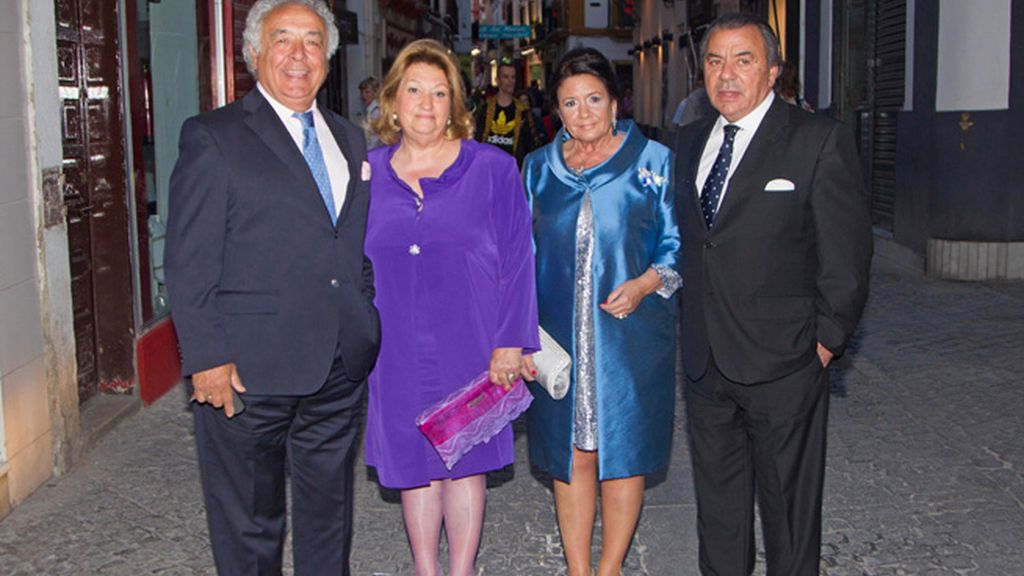 Los del Rio con sus mujeres