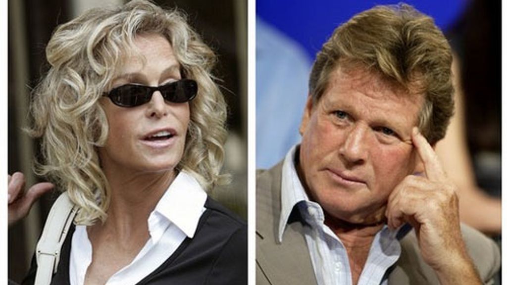 Siempre acompañada por Ryan O'Neal