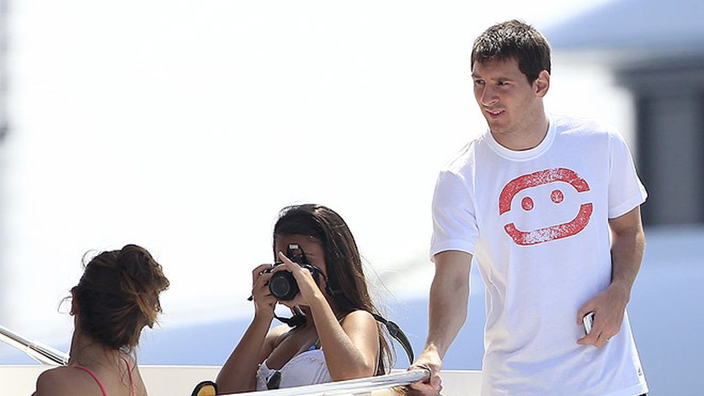 Messi y Antonella Roccuzzo apuran sus últimos días de vacas junto a Alves y Dinara