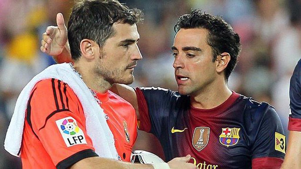 Xavi y Casillas, rivalidad a sonrisas y abrazos