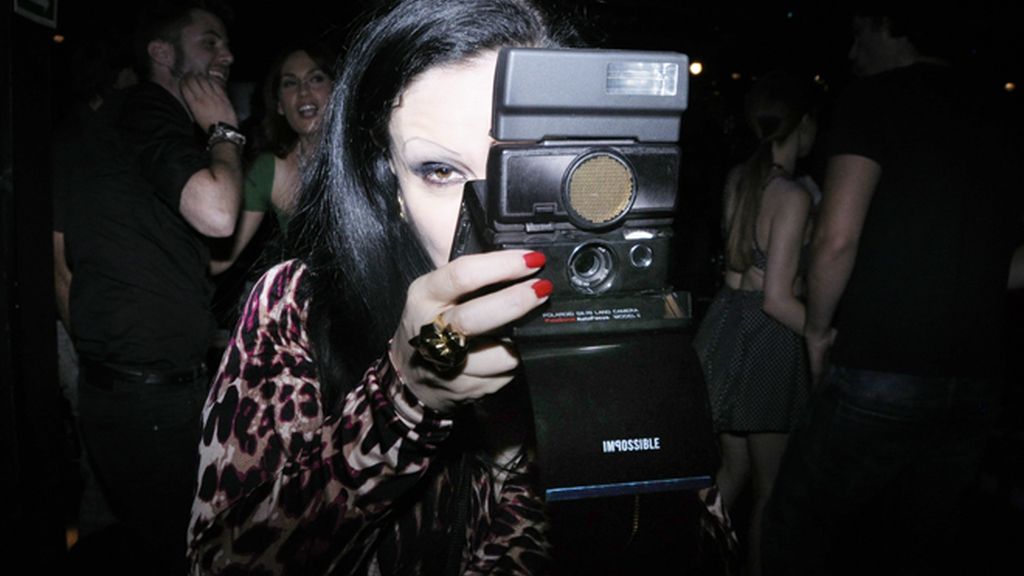 Alaska, que está preparando una exposición con sus polaroids, no perdió detalle de lo que sucedíó en la Joy Eslava