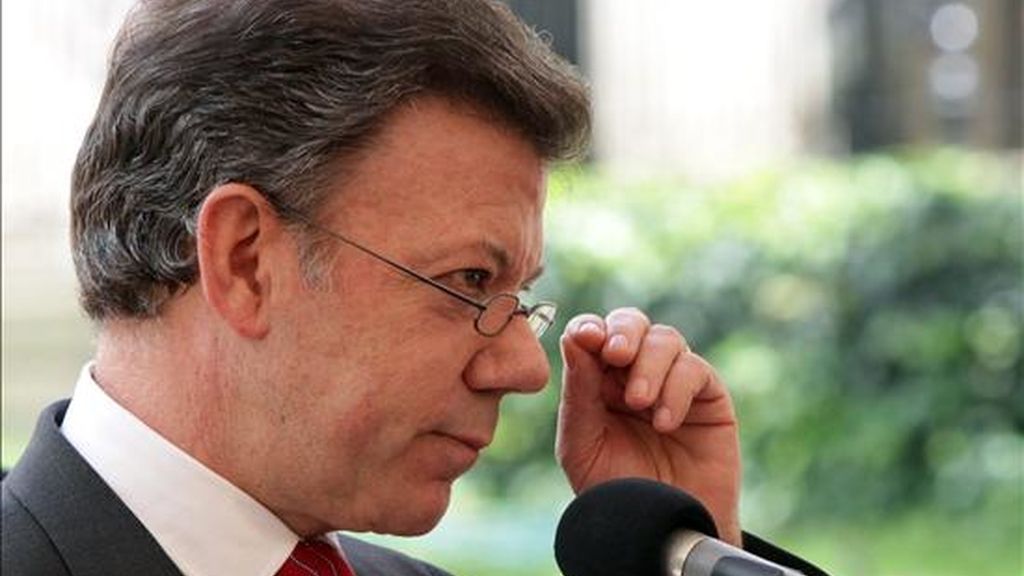 El presidente de Colombia, Juan Manuel Santos, afirmó: "Ojalá que no se interponga alguien para ver cómo podemos volver a pelear porque no es nuestra intención". EFE/Archivo El presidente de Colombia, Juan Manuel Santos, afirmó: "Ojalá que no se interponga alguien para ver cómo podemos volver a pelear porque no es nuestra intención". EFE/Archivo
