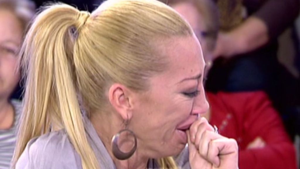 No perdona que arremetiese contra ella durante los últimos días de vida de su padre