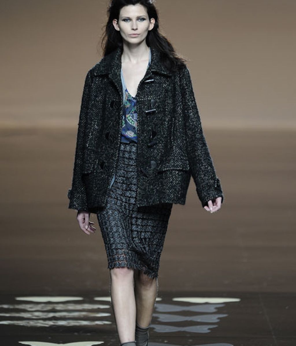 Ailanto: flores y mariposas en otoño