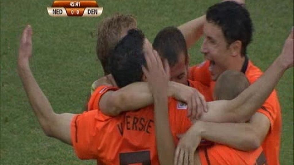 Grupo E: Holanda 2 - 0 Dinamarca