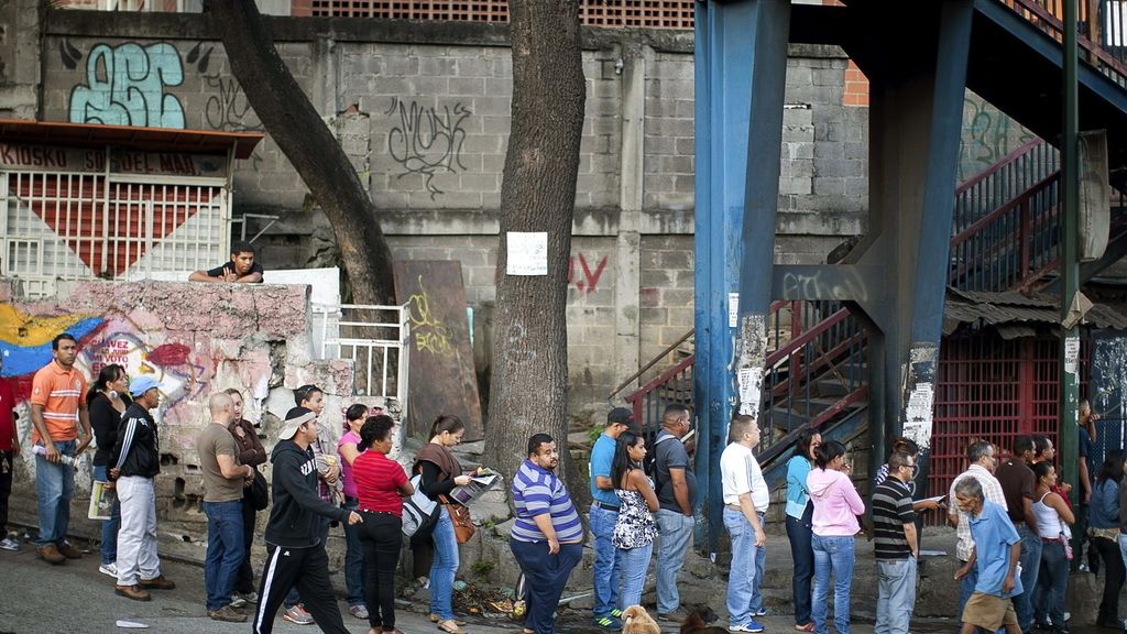 Henrique Capriles y Nicolás Maduro, candidatos para suceder a Chávez