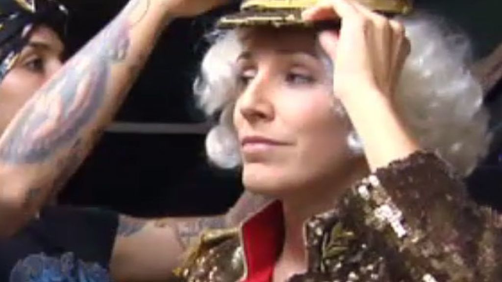 Adela se prepara para debutar en  'The Hole'