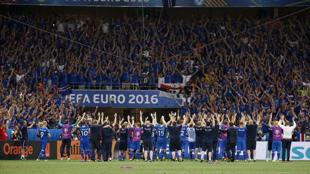 La comunión perfecta entre jugadores y afición hacen historia en Islandia (28/06/2016)