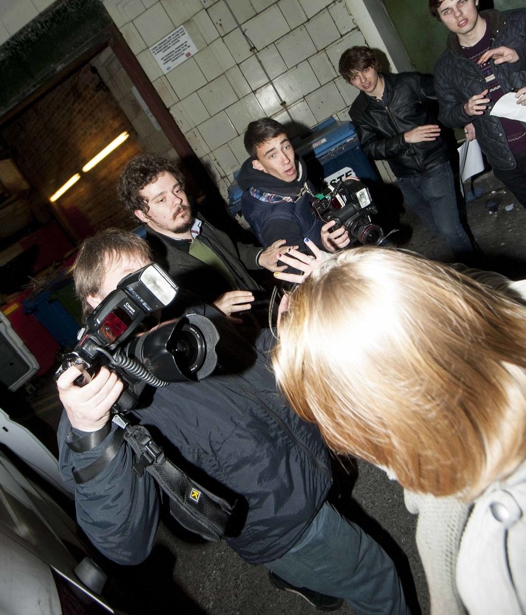 Macaulay Culkin se lía a golpes