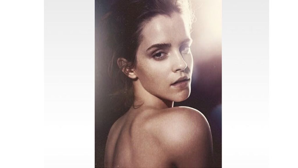 Emma en poses muy muy adultas