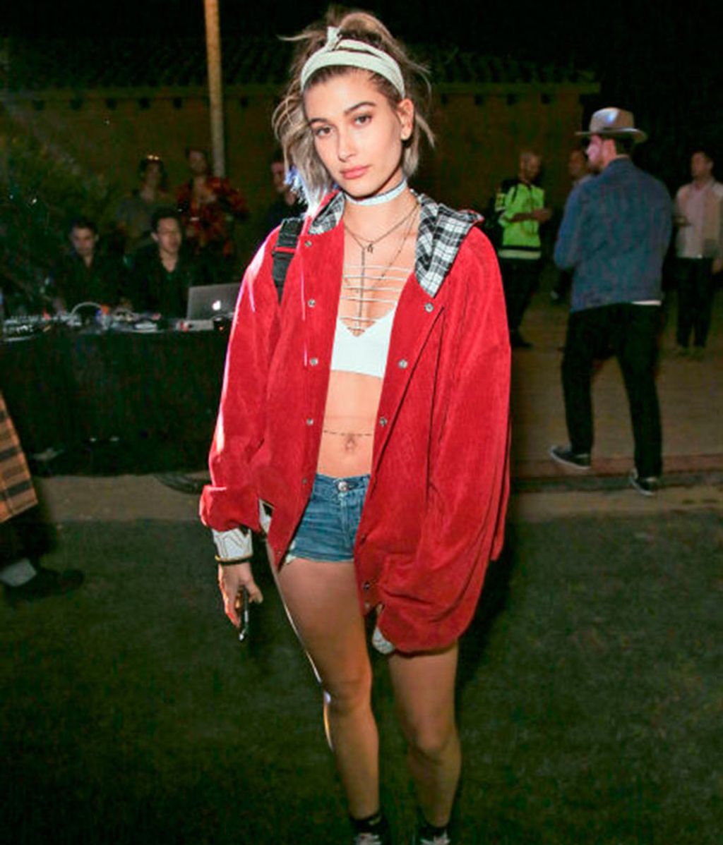 Hailey Baldwin el segundo día de festival