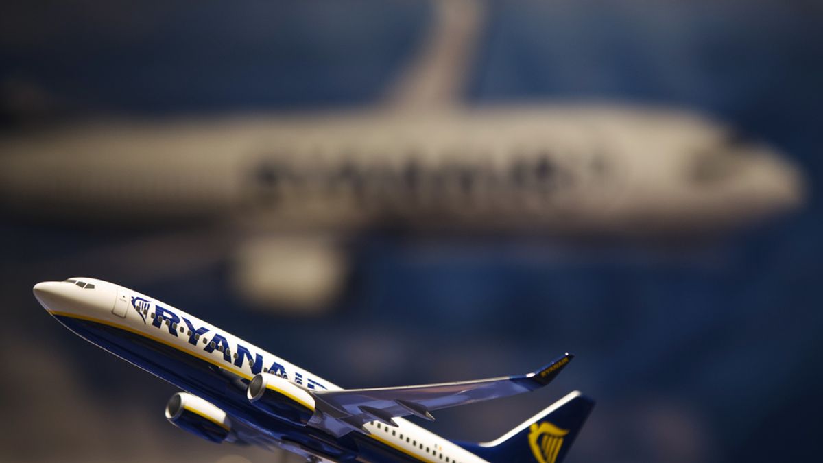 Ryanair detecta un fallo en el sistema de aire acondicionado del avión que aterrizó de urgencia en Sevilla