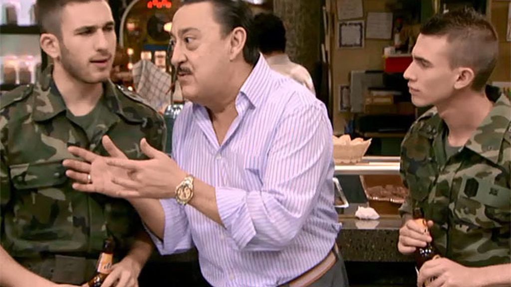 El hostelero cae en la broma de Jonathan y Mecos