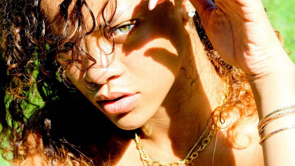 Rihanna es el mejor paparazzi de Rihanna