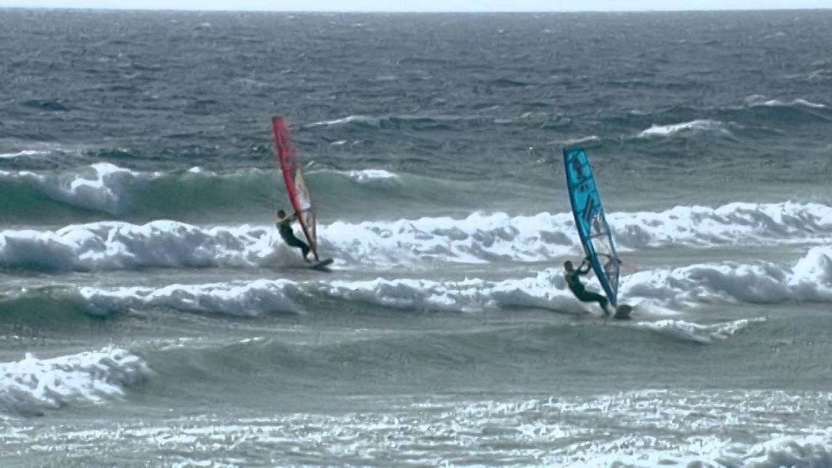 Una mujer muere al impactar contra ella un windsurfista en Gran Canaria