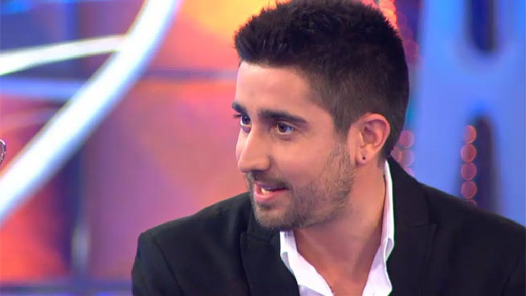 El cantante ha dedicado a María Luisa el tema 'Ella vive en mí'