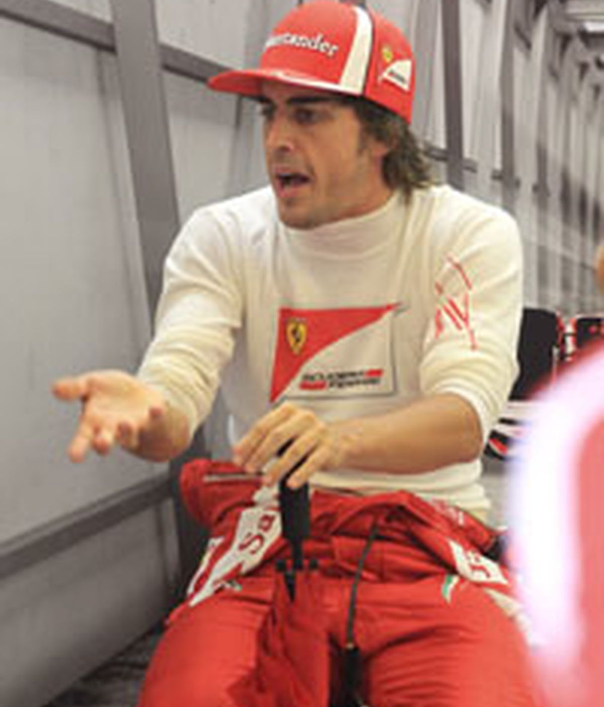 Fernando Alonso, ayer tras los primeros entrenamientos libres. Foto: Gtres