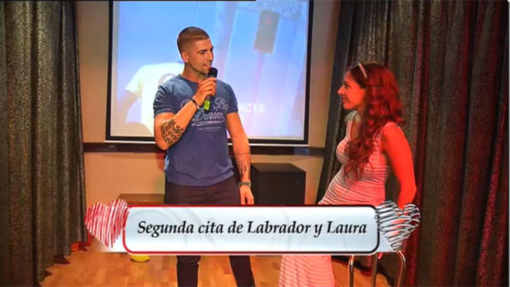 Laura: “Si te quieres dar tres besos, hazlo con tus friki-fans”