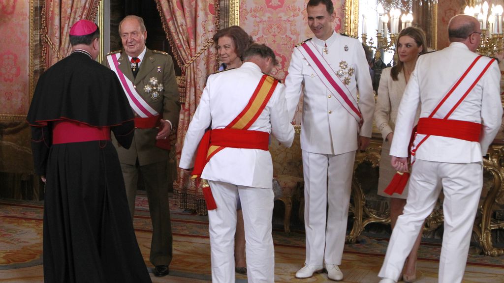 El Rey se despide de las Fuerzas Armadas con una recepción en el Palacio Real