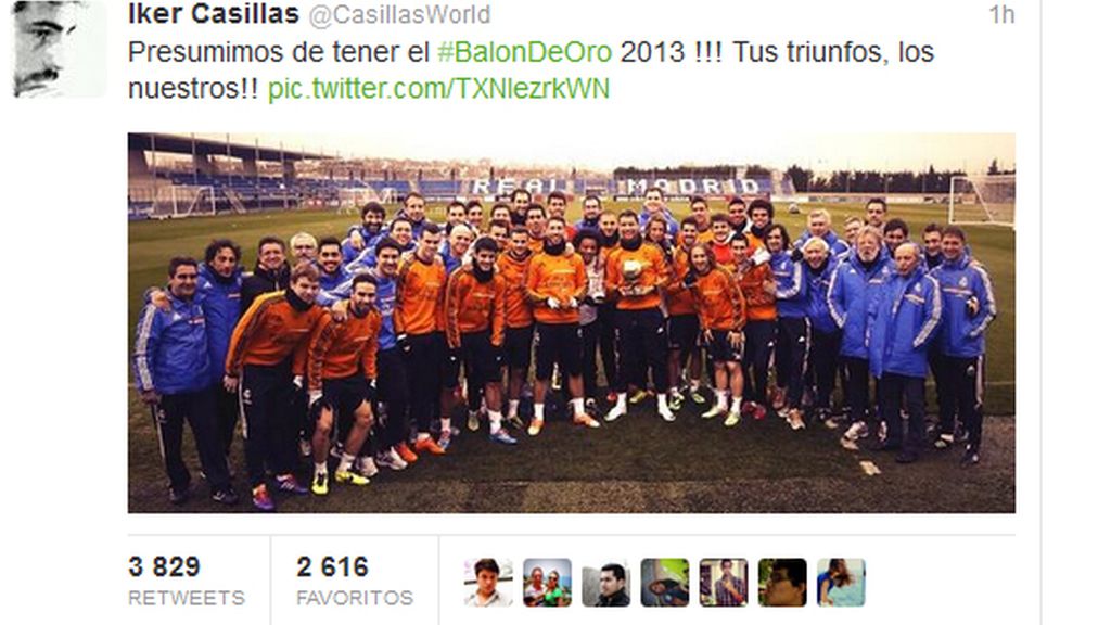 Casillas presume en Twitter del Balón de Oro de Cristiano Ronaldo