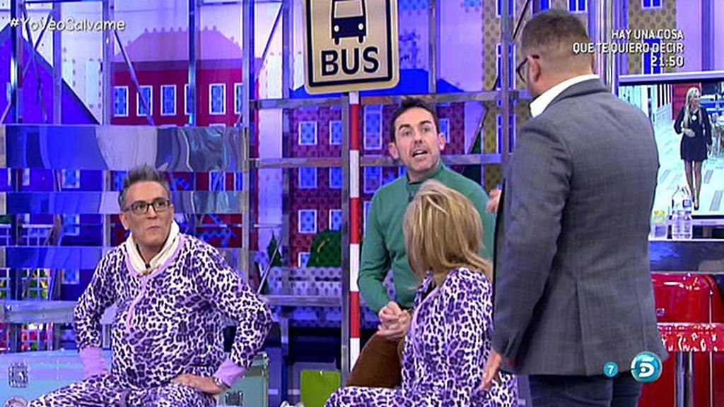 Kiko Hernández y Lydia Lozano, con el pijama de la colaboradora