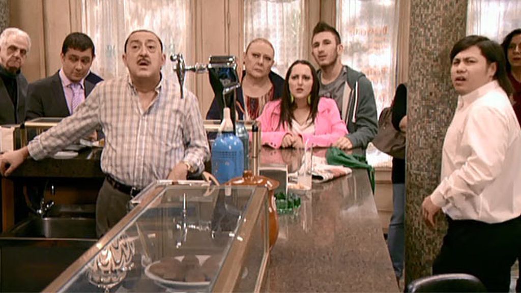 Todo el barrio quiere hacerse con el testamento