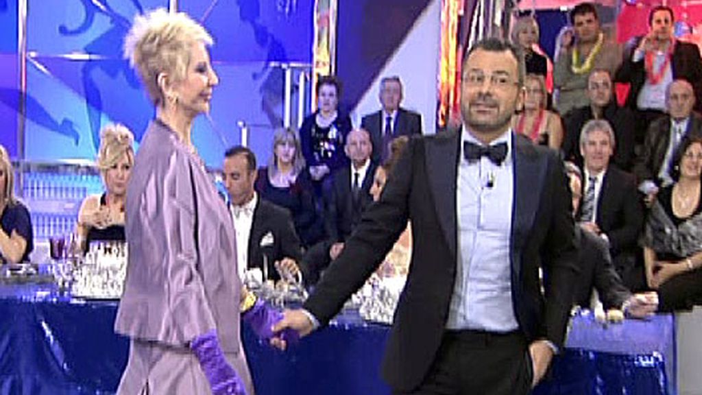 Los colaboradores de 'Sálvame' se engalanan para 'La última cena'