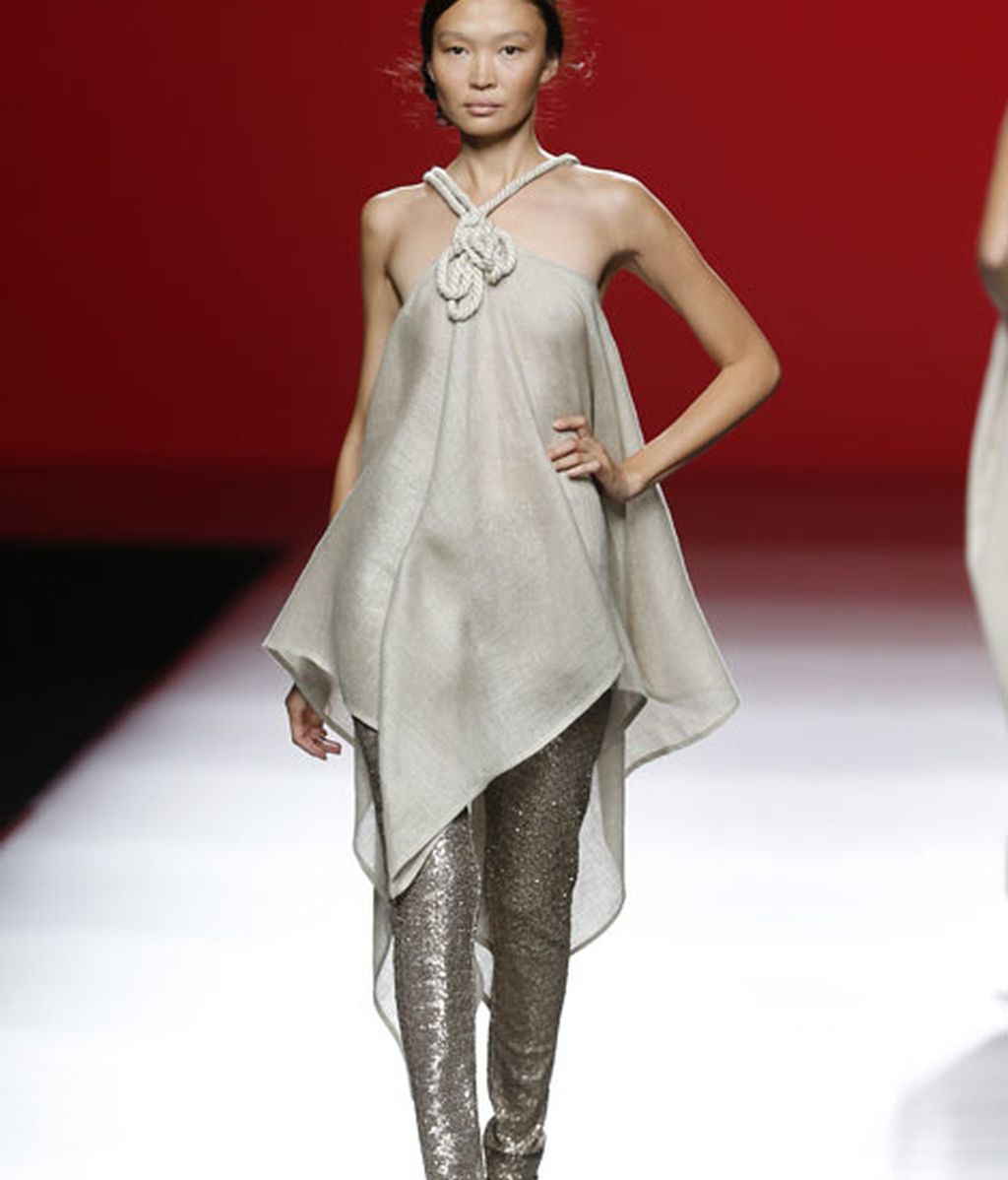 La técnica del Kinbaku-bi remata la colección