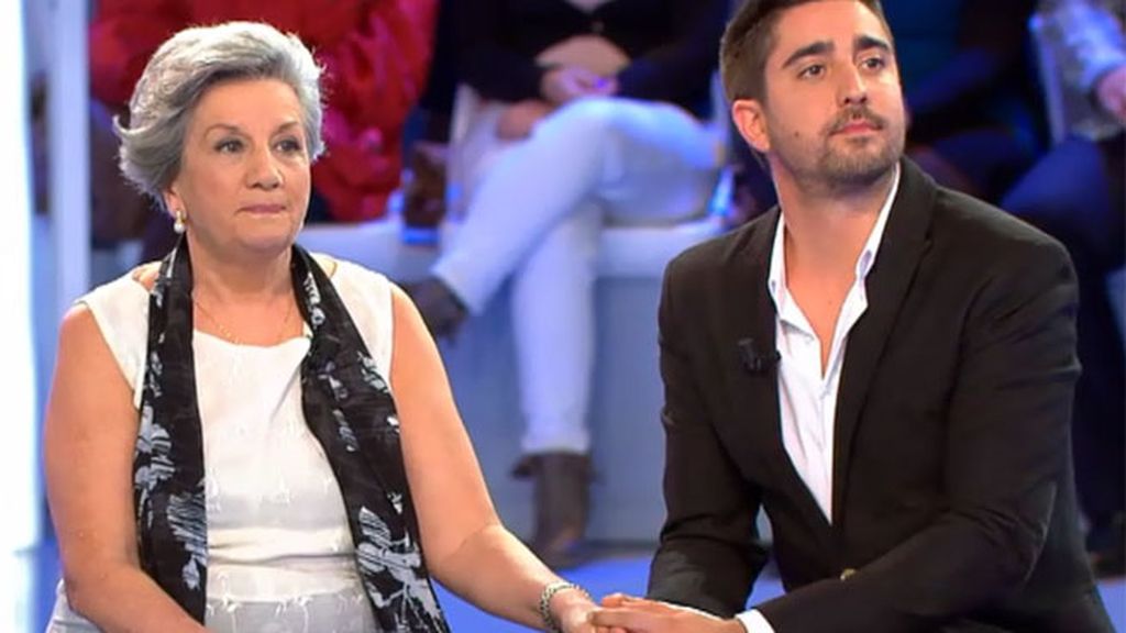 El cantante ha dedicado a María Luisa el tema 'Ella vive en mí'