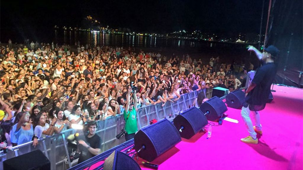 Xriz también lo dio todo sobre las tablas del #CCMEOnTheBeachTour