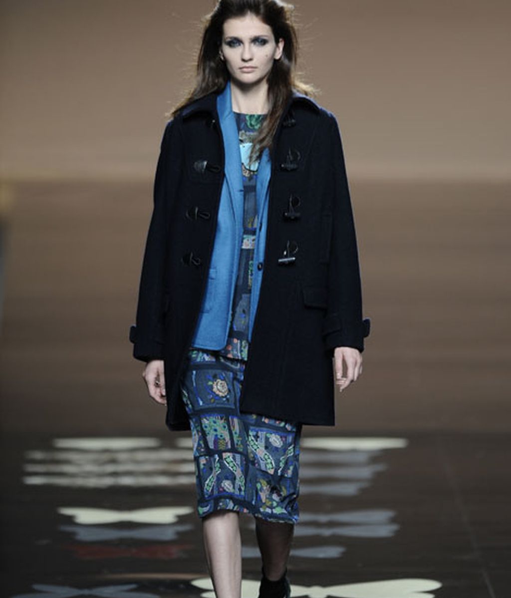 Ailanto: flores y mariposas en otoño