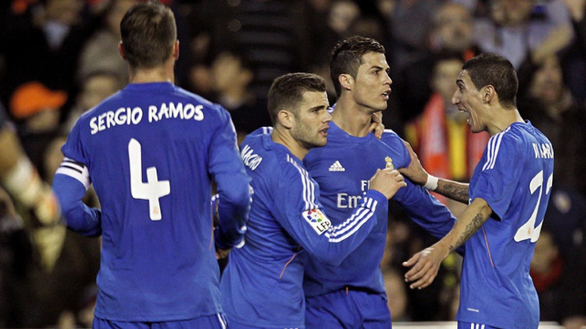 El Real Madrid se impone en Mestalla con un salvador Jesé