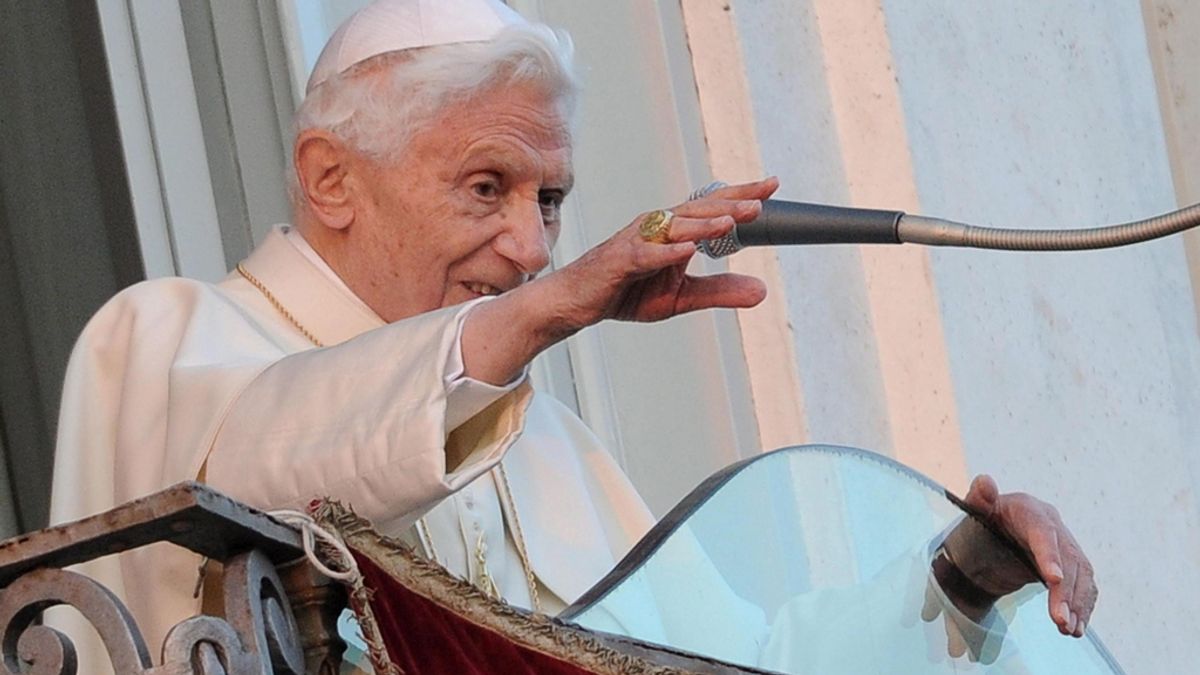El Papa entrega el Anillo del Pescador