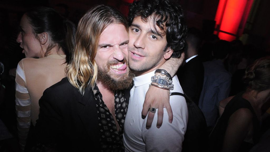 Pitt Ikius y Sansano.