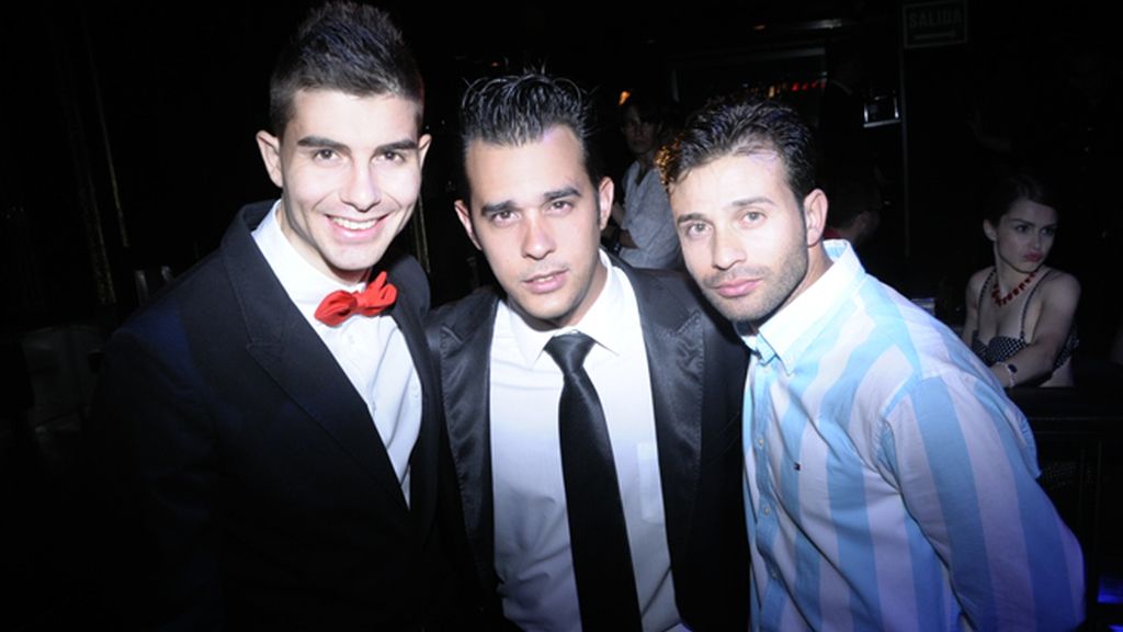 Fran Guzmán (Bowtieblue), el modelo Luis Campos y el coreógrafo Gregory Campillo