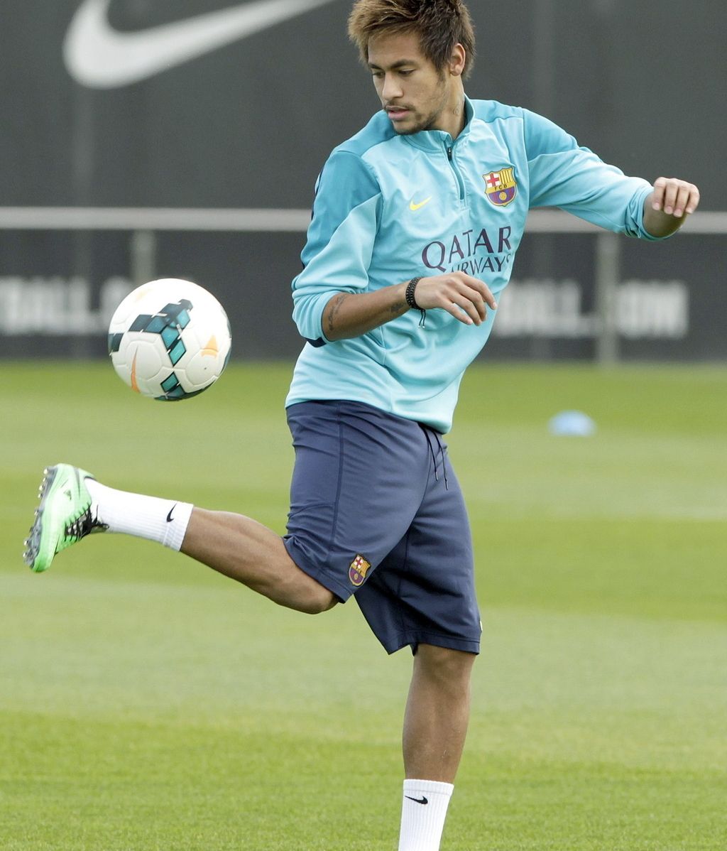 Neymar vuelve a los entrenamientos Neymar vuelve a los entrenamientos