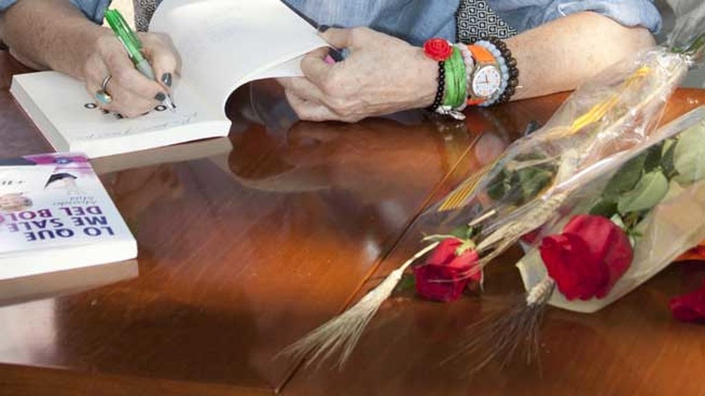'Lo que me sale del bolo' triunfa en Sant Jordi